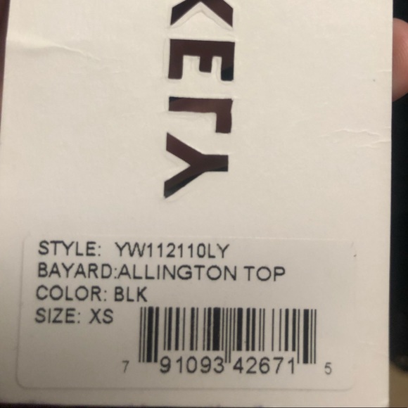 NWT XS Likely off the shoulder top - Picture 4 of 4